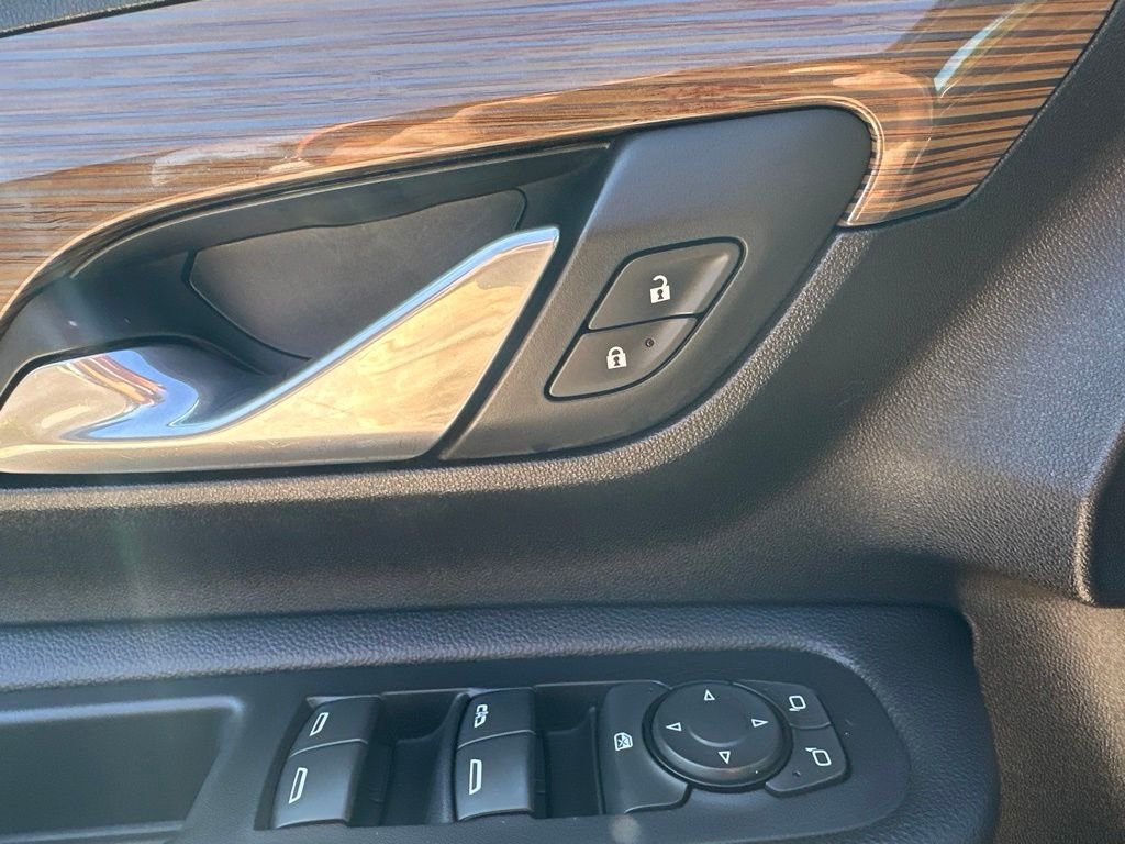 Used 2019 Black GMC SLE image 10