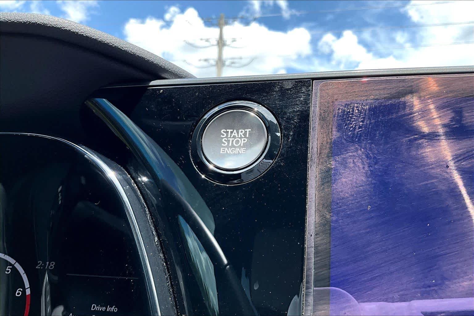 Used 2026 Wind Chill Pearl Lexus F SPORT Handling image 34