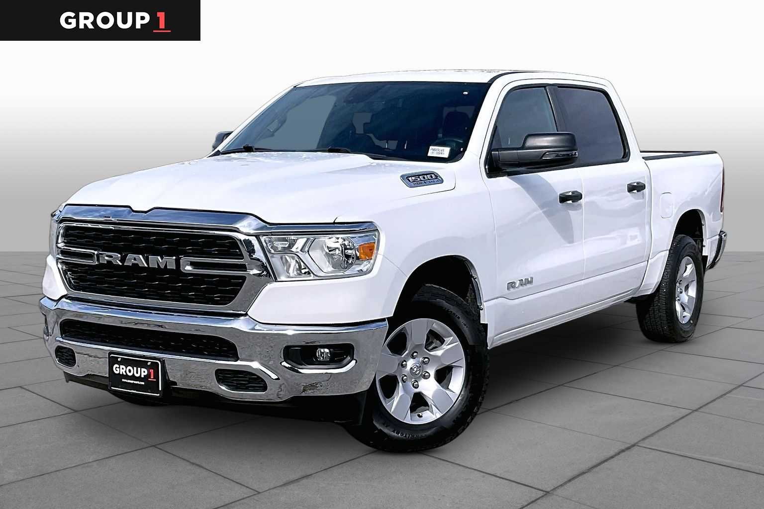 2023 RAM 1500 Big Horn/Lone Star 4x4 Crew Cab 5'7's photo