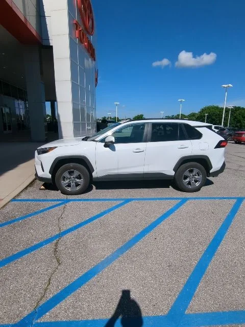 Used 2024 White Toyota XLE image 3