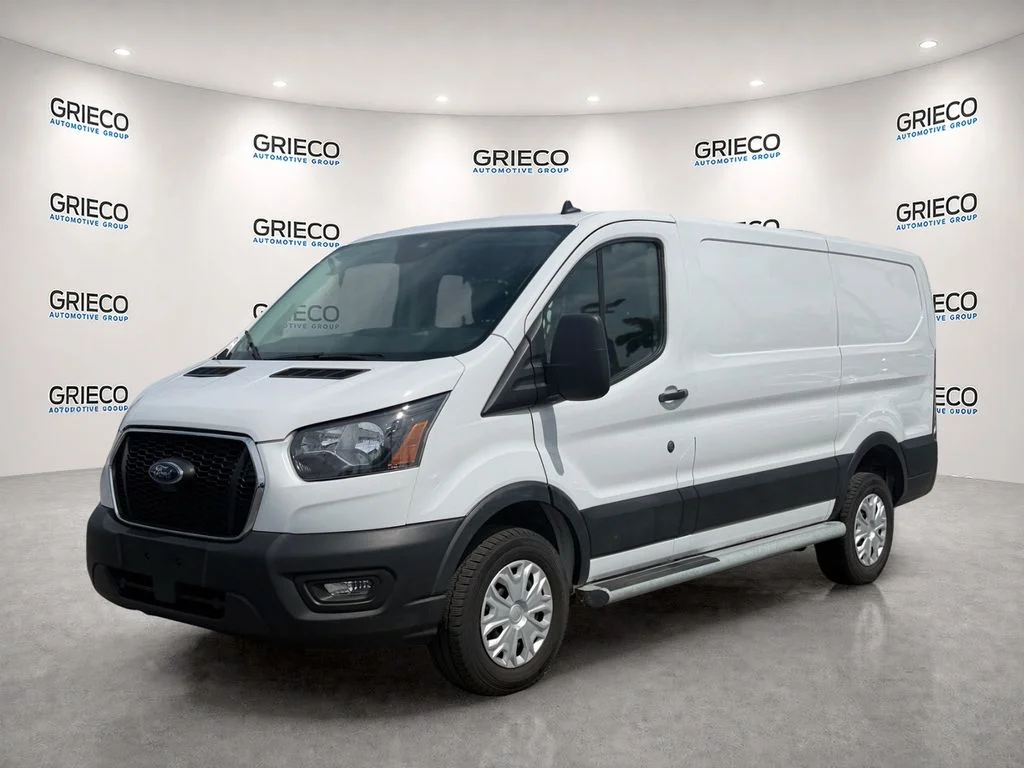 Used 2025 Oxford White Ford Base image 3