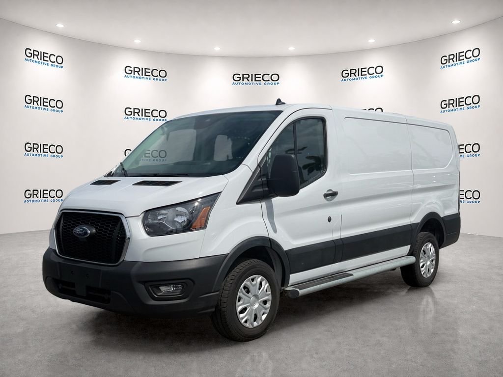 Used 2025 White Ford Base image 3