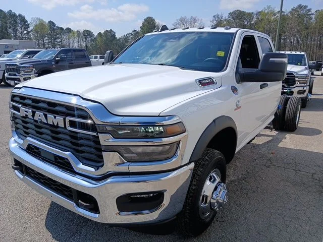 New 2026 Bright White Clear-Coat Exterior Paint RAM Tradesman image 9