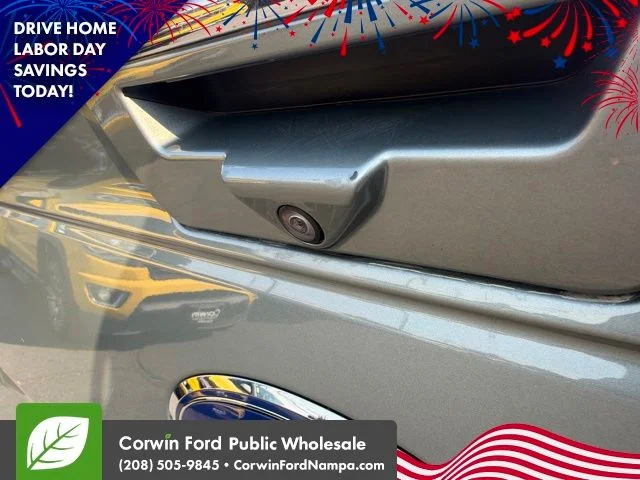 Used 2020 Green Ford Lariat image 11