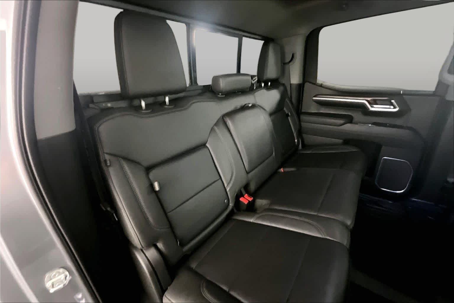 Used 2023 Sterling Metallic GMC SLT image 20