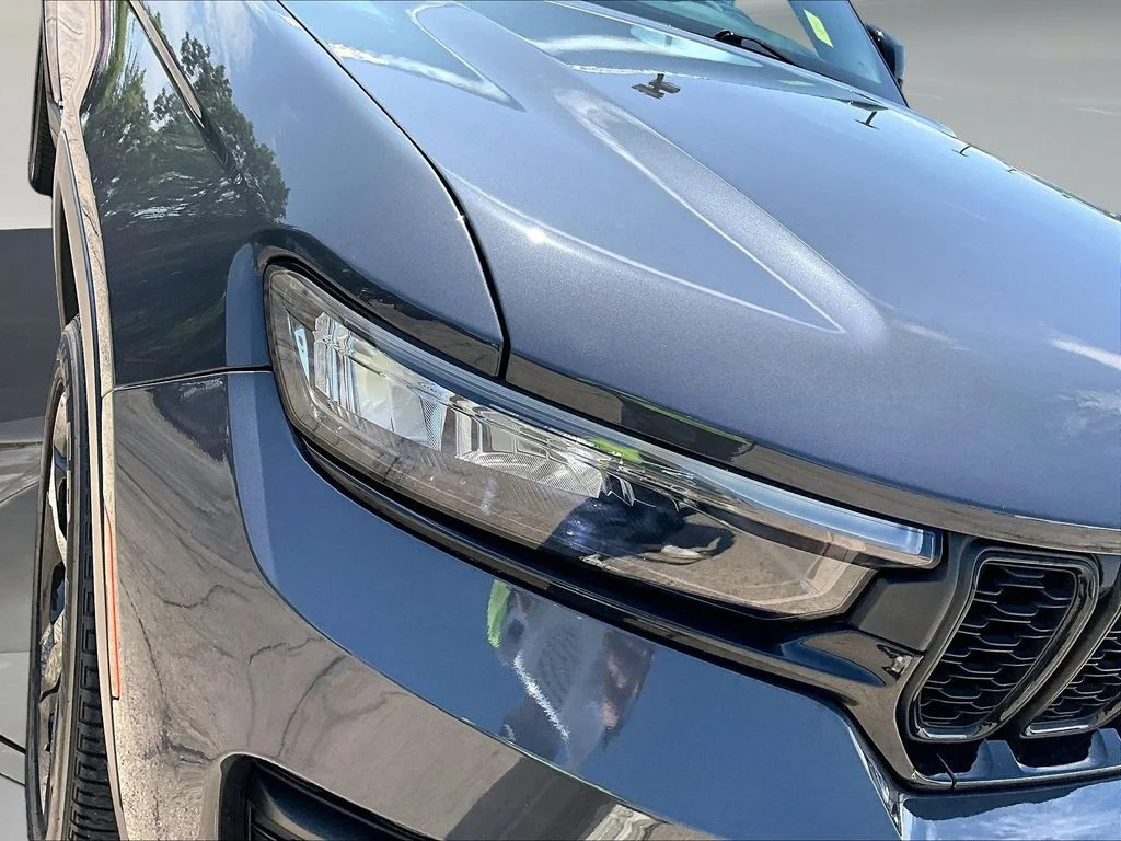 Used 2023 Gray Jeep Altitude X image 33