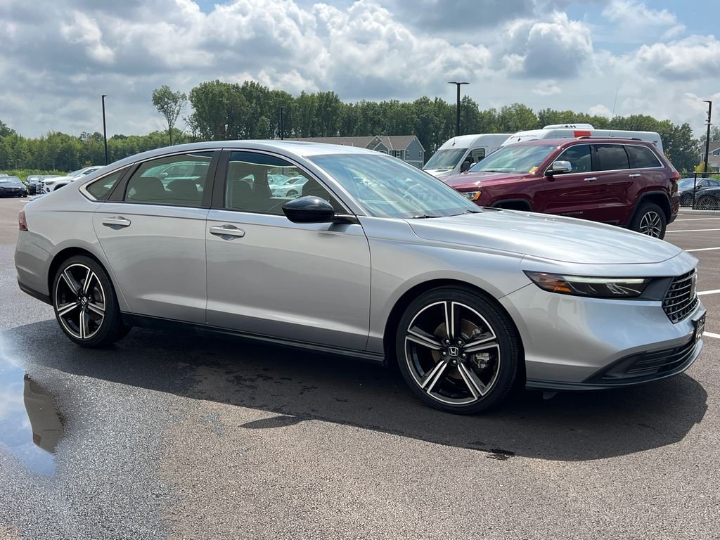 Used 2023 Silver Honda Sport image 3