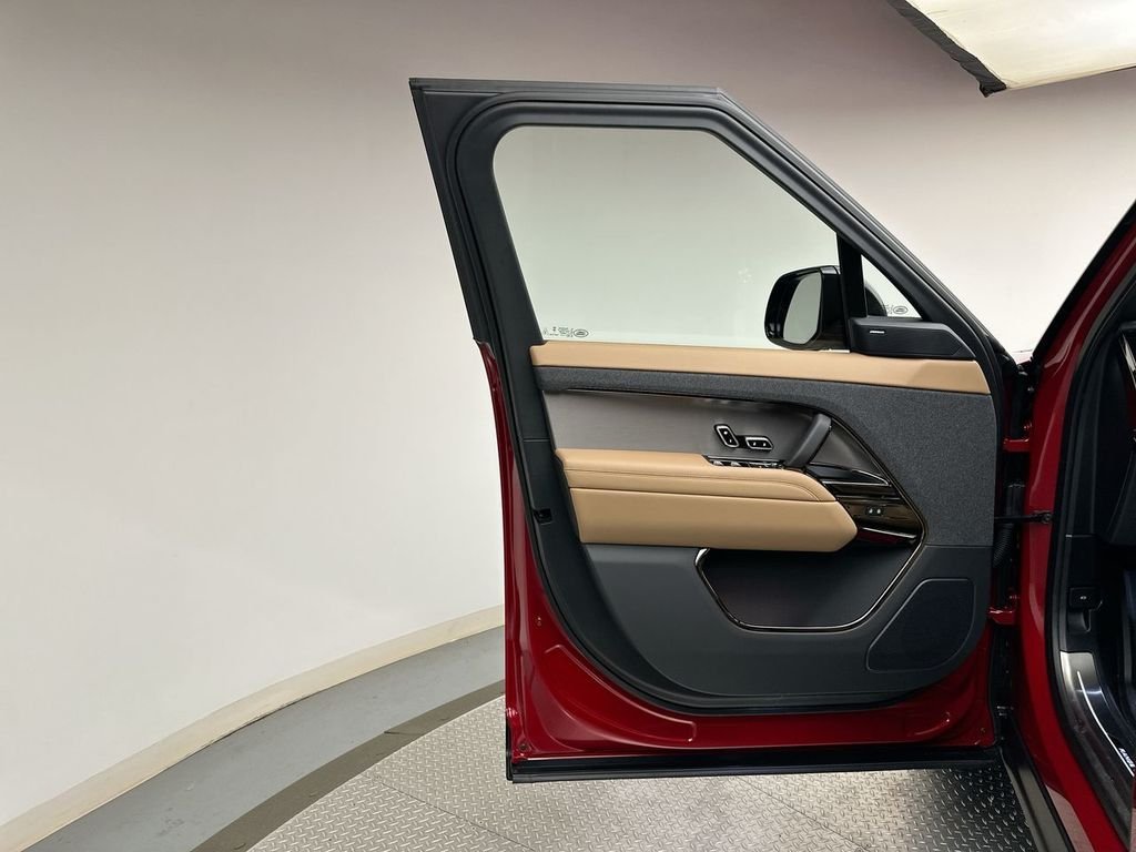 New 2026 Firenze Red Land Rover SE image 9