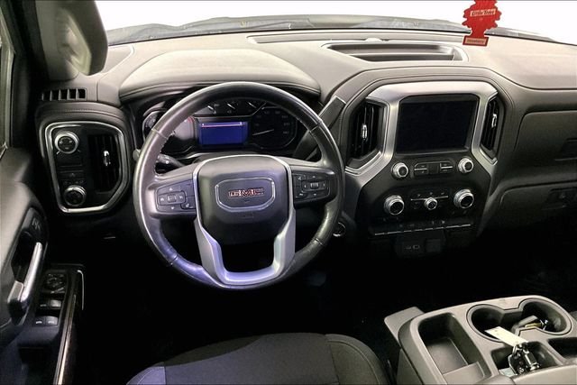 Used 2019 White GMC SLE image 3