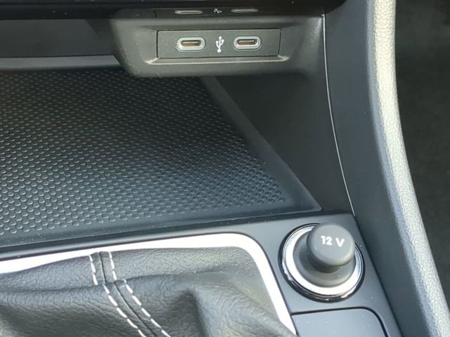 2025 Volkswagen Jetta Sport - Photo 22