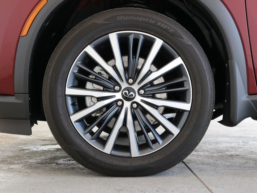 Certified Used 2025 Red INFINITI Sensory image 45