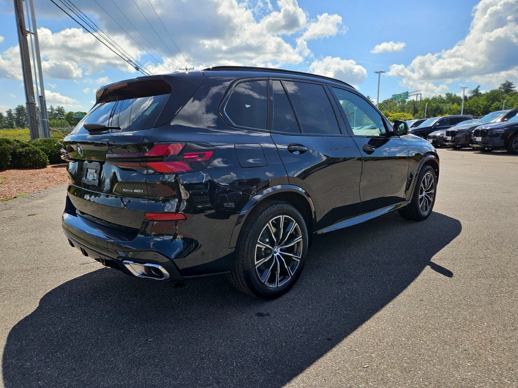 Used 2026 Carbon Black Metallic BMW xDrive40i image 7