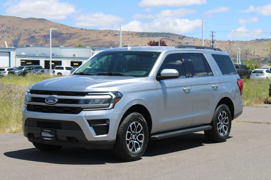Used 2022 Silver Metallic Ford XLT image 8