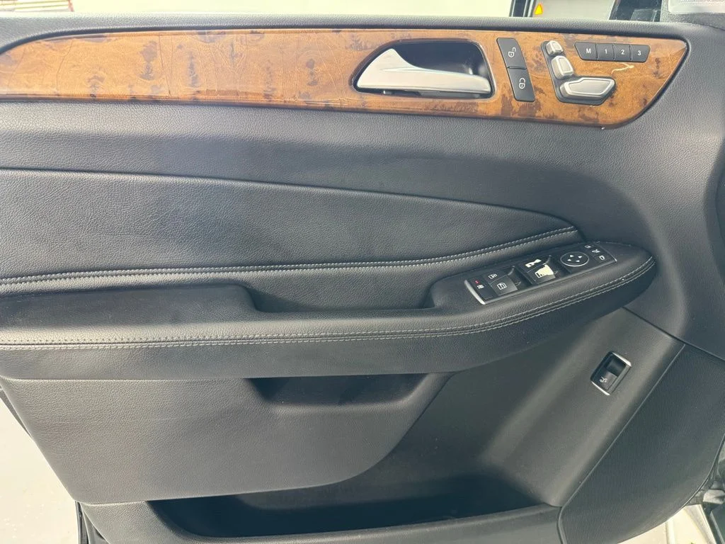 Used 2017 Black Mercedes-Benz GLS 450 image 10