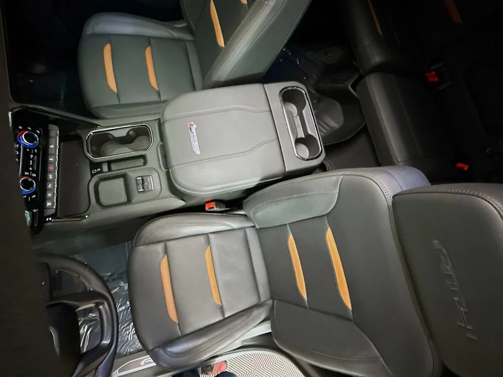 Used 2024 Sterling Metallic GMC AT4 image 25