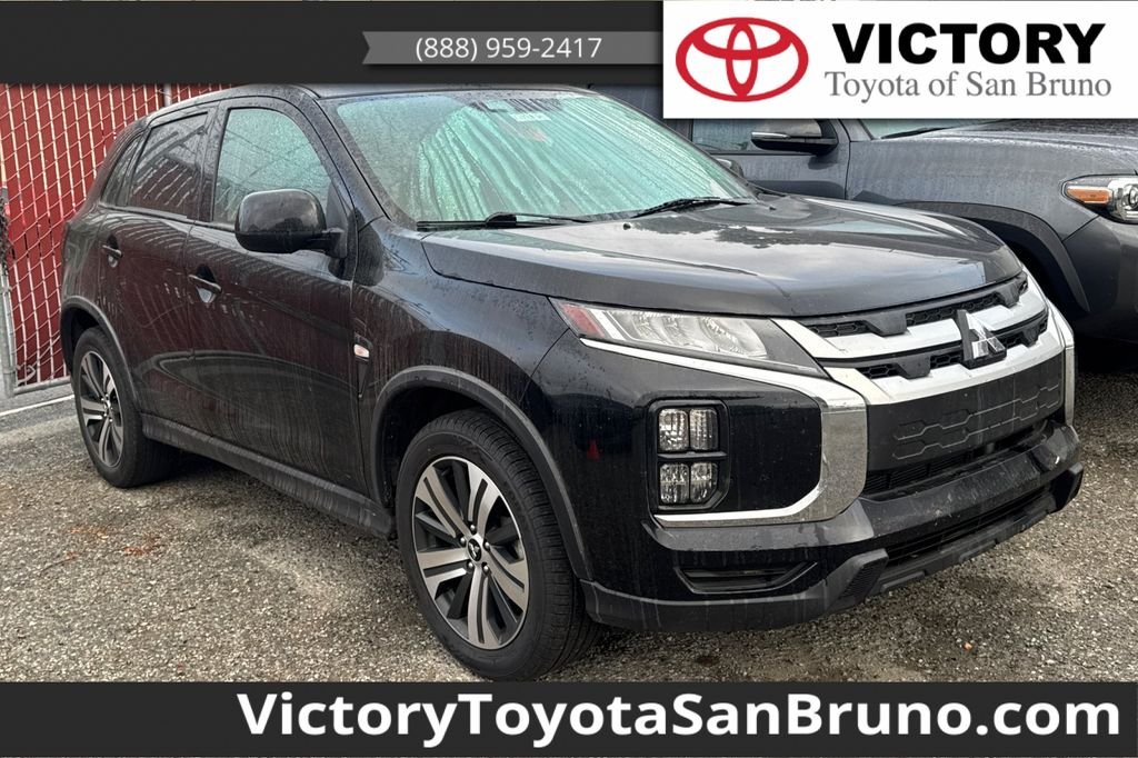 Used 2024 Silver Mitsubishi 2.0 ES image 1