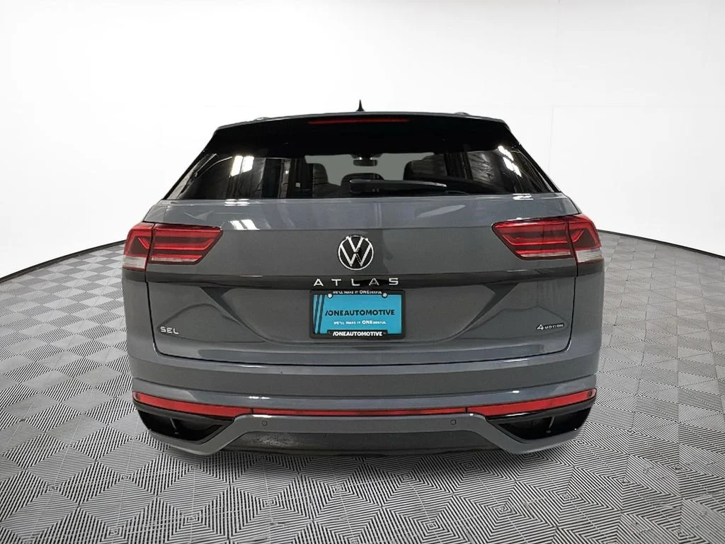 Used 2023 Gray Volkswagen 2.0T SEL R-Line image 10