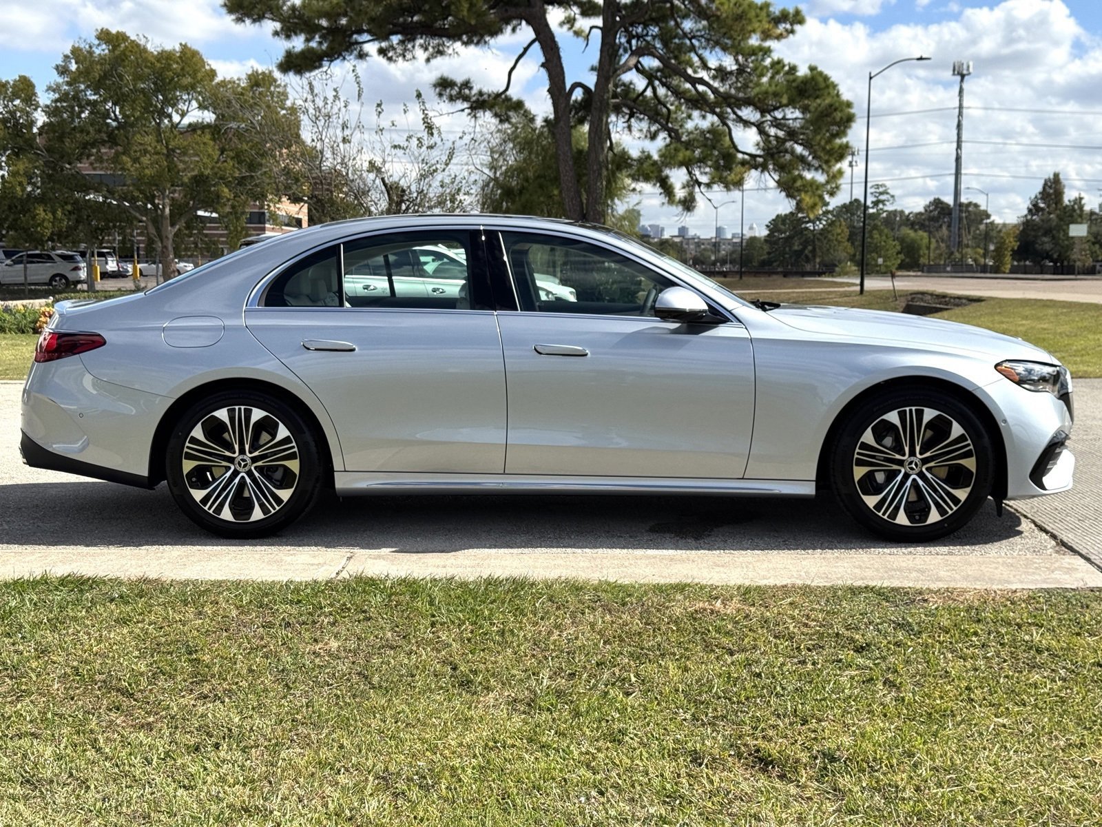 New 2026 Cirrus Silver Metallic Mercedes-Benz E 350 image 25