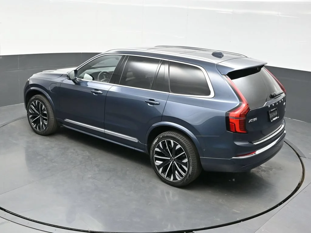New 2026 Denim Blue Volvo T8 Plus image 39