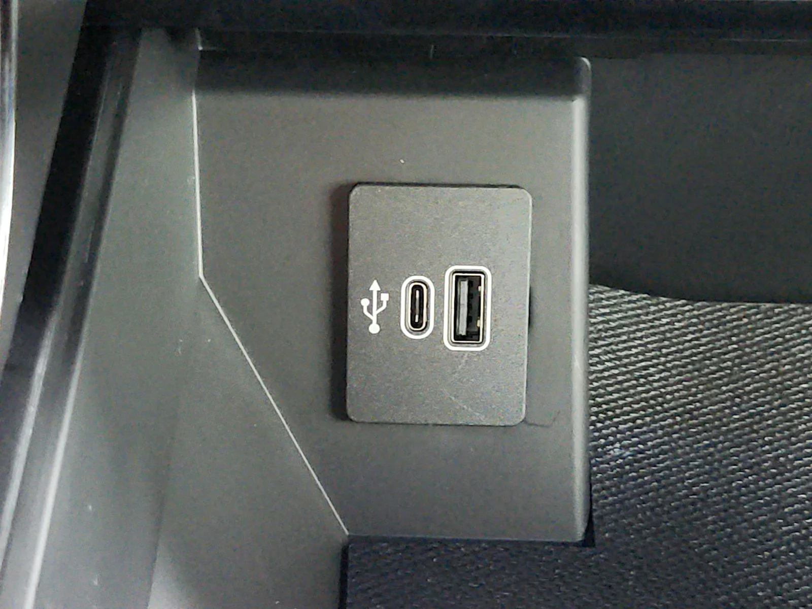 New 2026 Gray Ford Tremor image 34