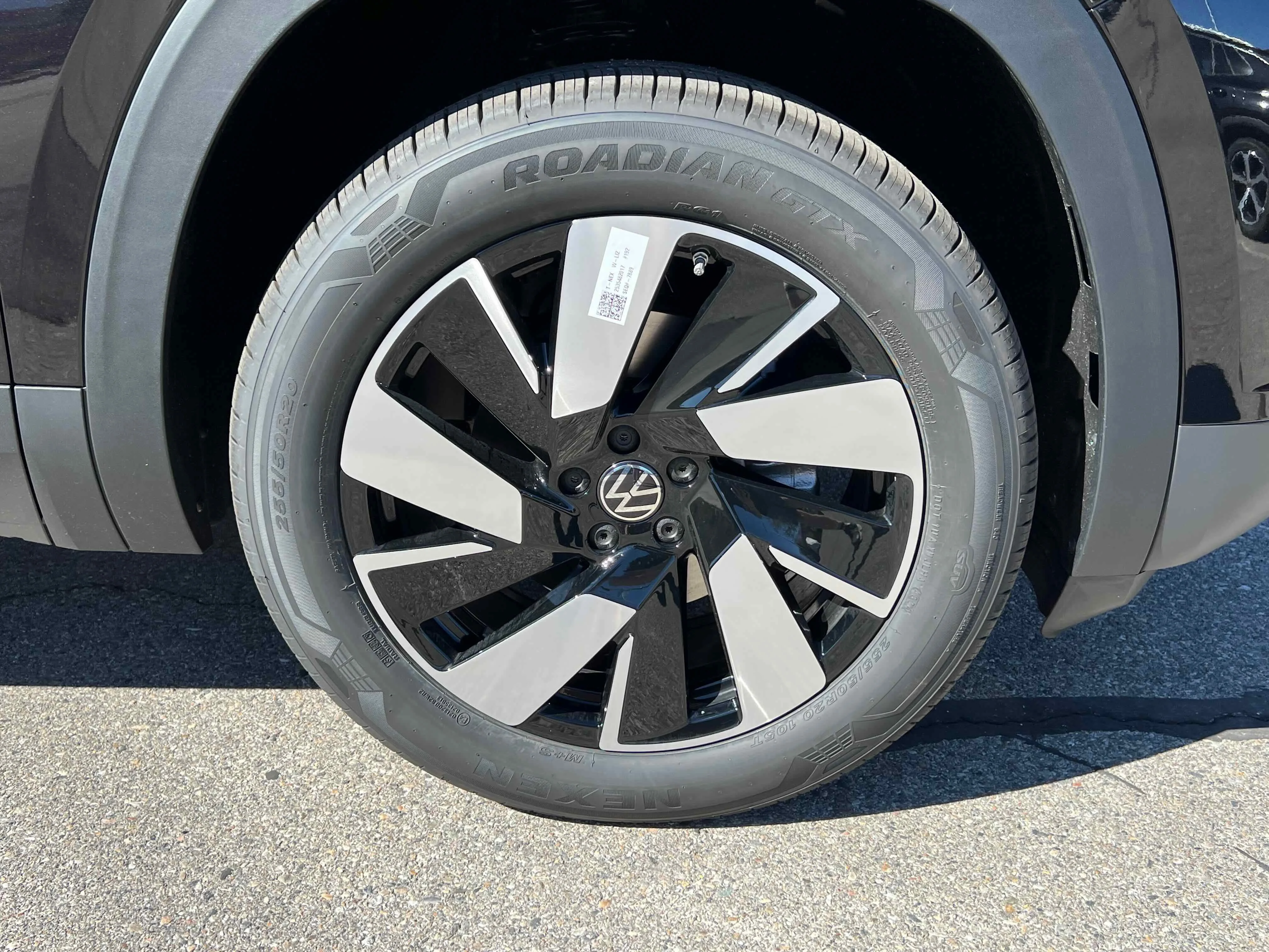 New 2026 Deep Black Volkswagen 2.0T SE w/Technology image 7