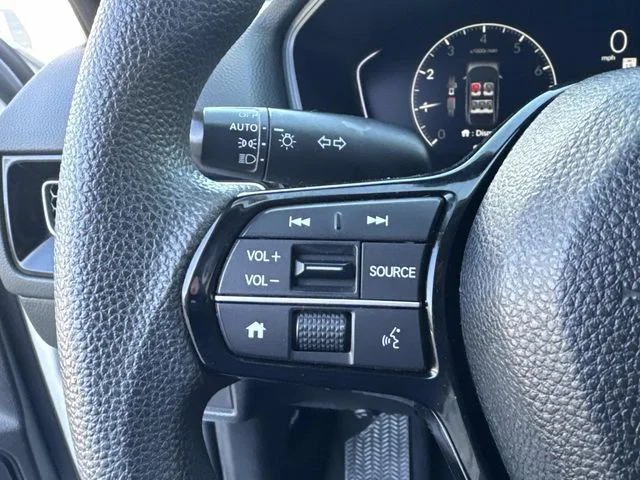 Used 2023 White Honda LX image 16
