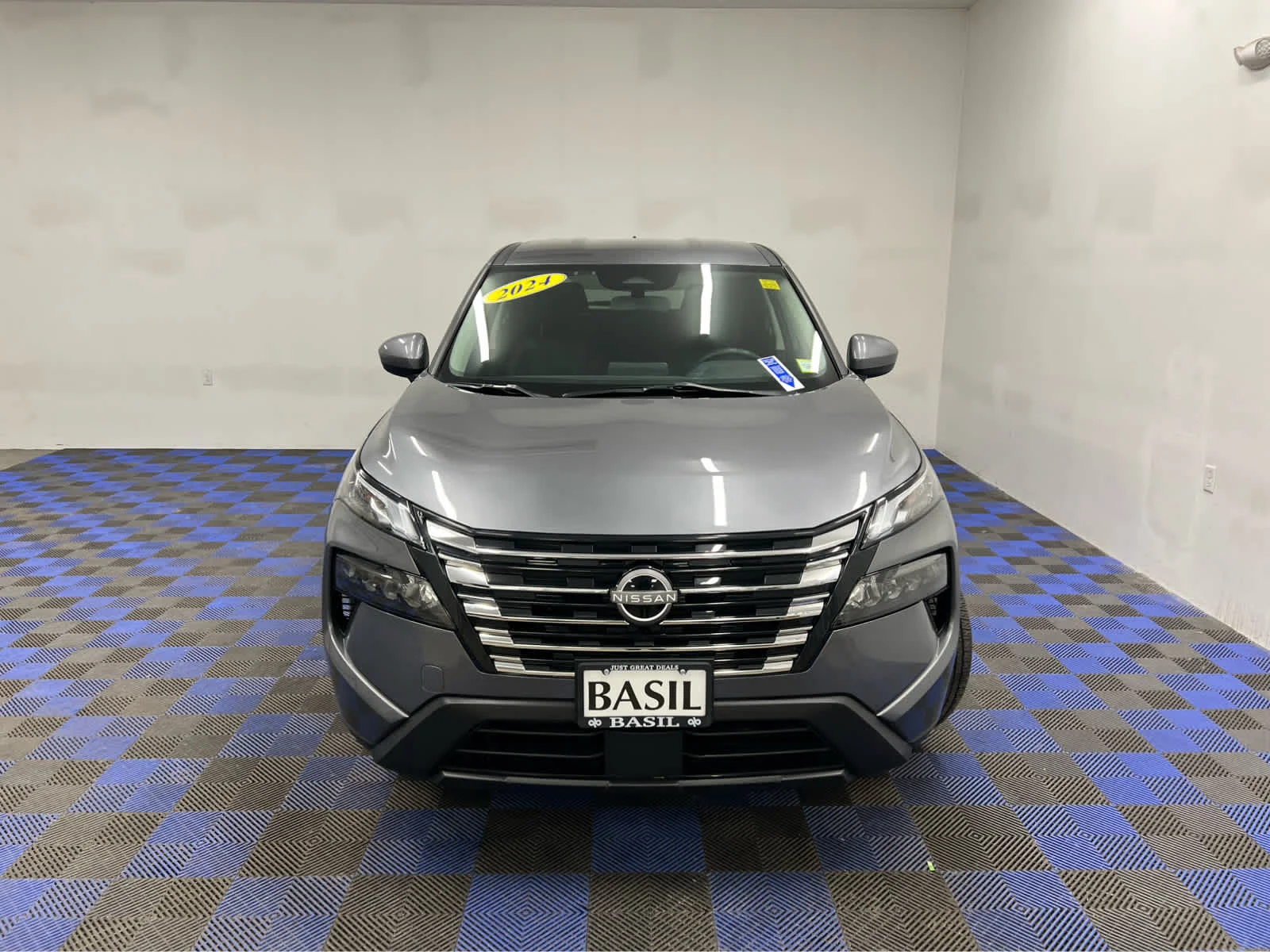 Used 2024 Gun Metallic Nissan SV image 8
