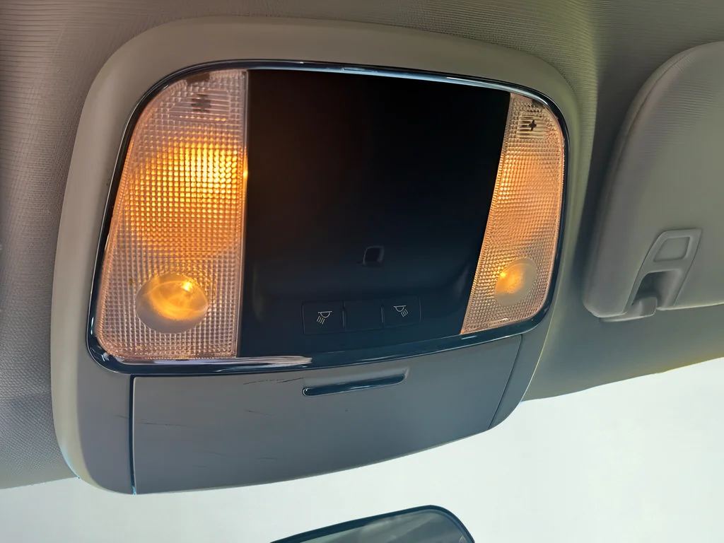Used 2013 Gray Dodge SXT image 19