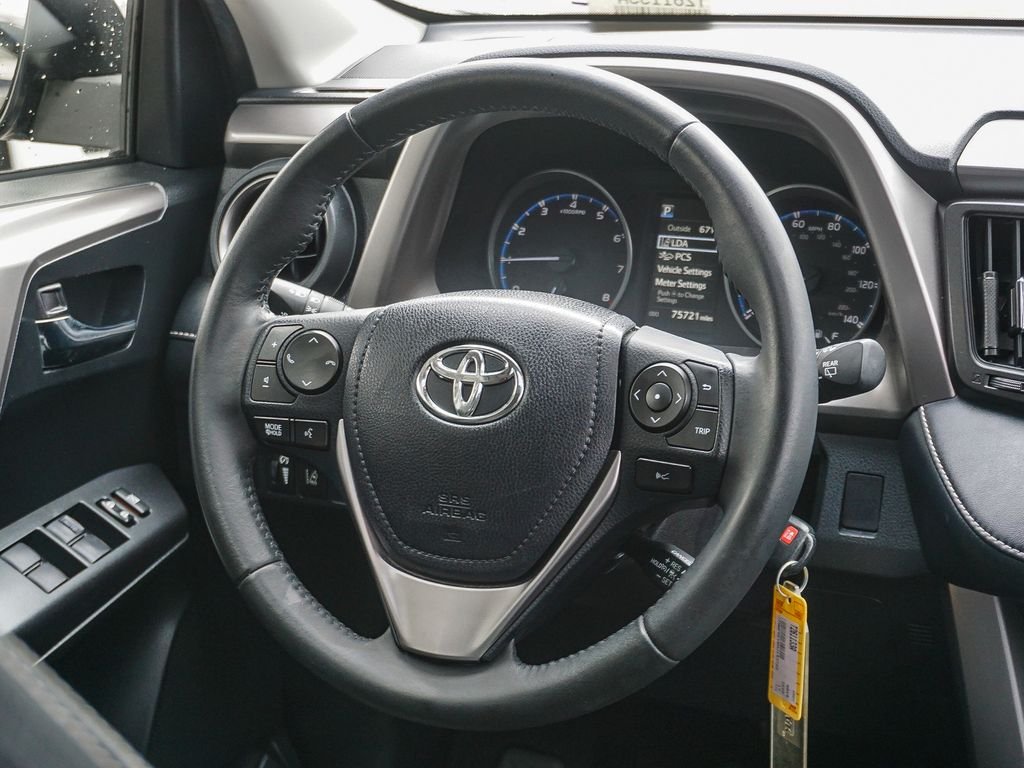 Used 2017 Magnetic Gray Metallic Toyota XLE image 17
