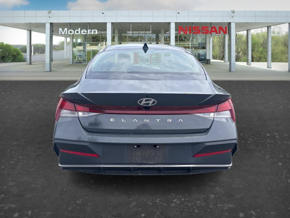 Used 2024 Ecotronic Gray Hyundai SEL image 4