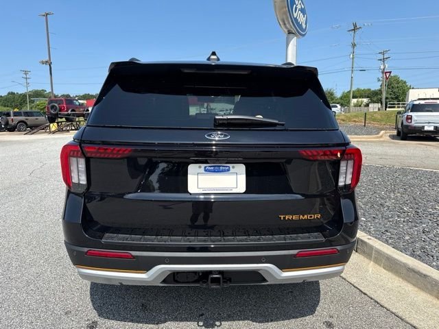 New 2026 Agate Black Metallic Ford Tremor image 10