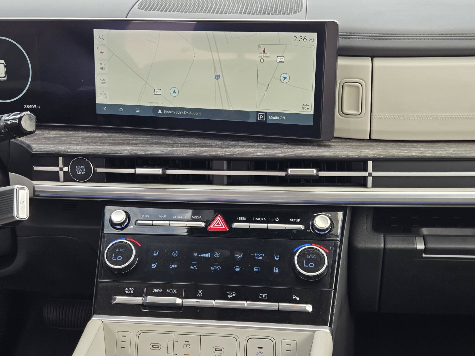 Used 2024 Shimmering Silver Pearl Hyundai Calligraphy image 21
