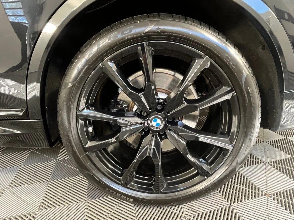 Certified Used 2025 Black Sapphire Metallic BMW xDrive40i image 16
