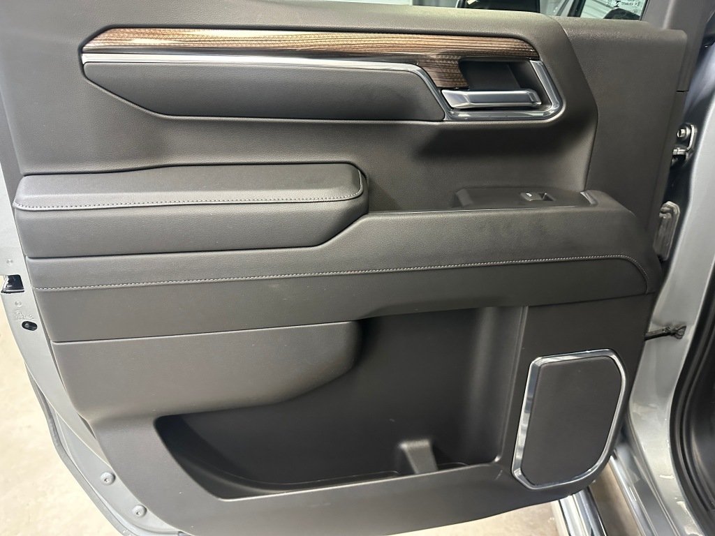 Used 2024 Sterling Gray Metallic Chevrolet LT image 19