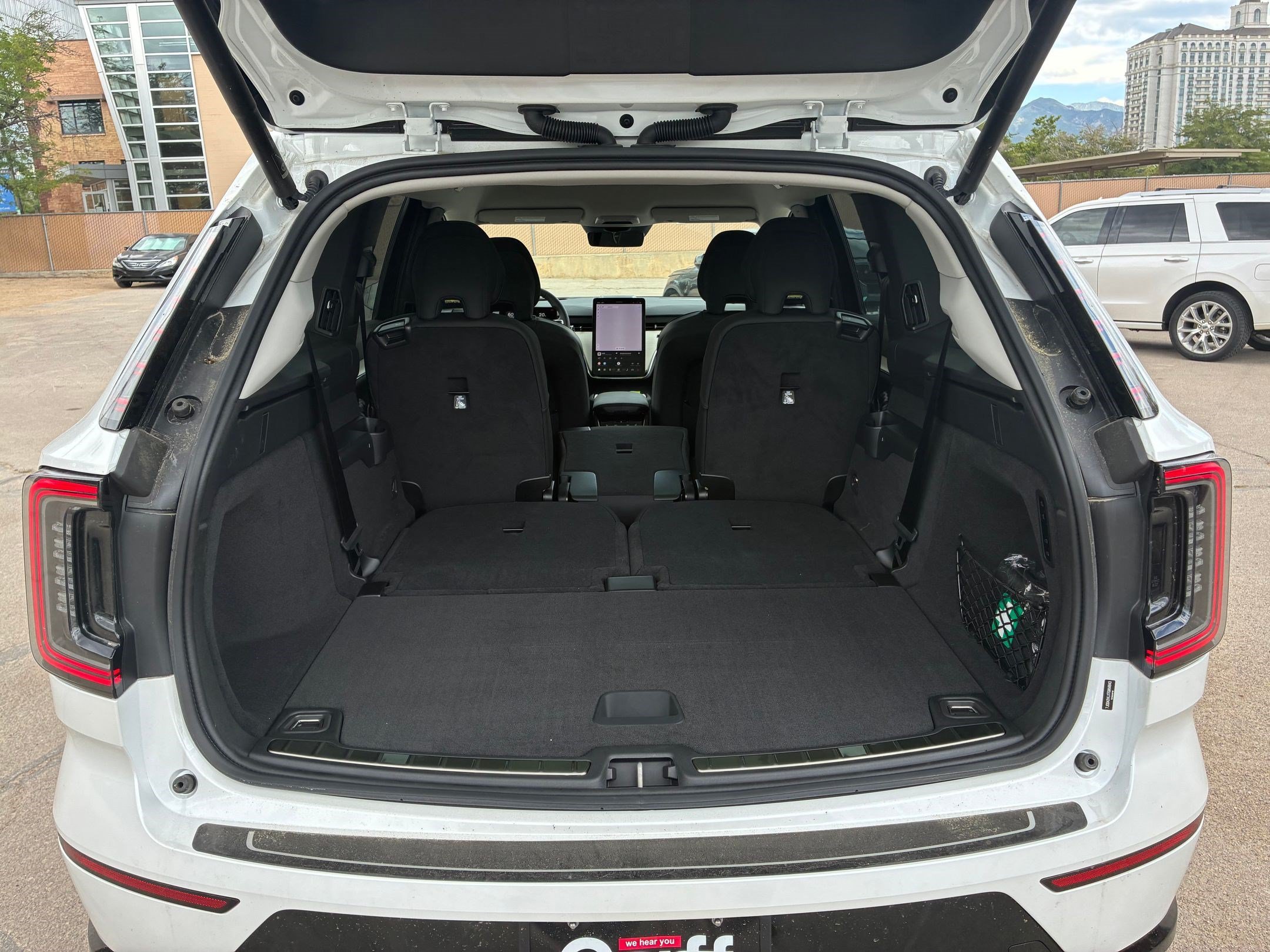 New 2026 Crystal White Volvo Ultra image 24