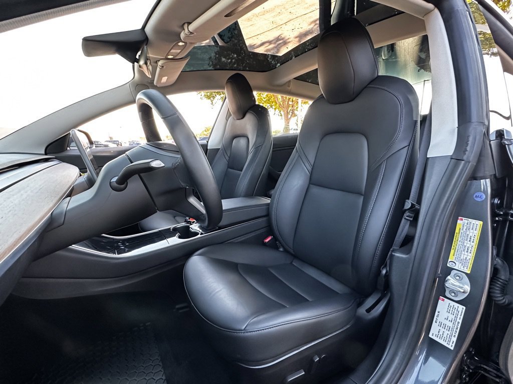 Used 2018 Silver Tesla Long Range image 8