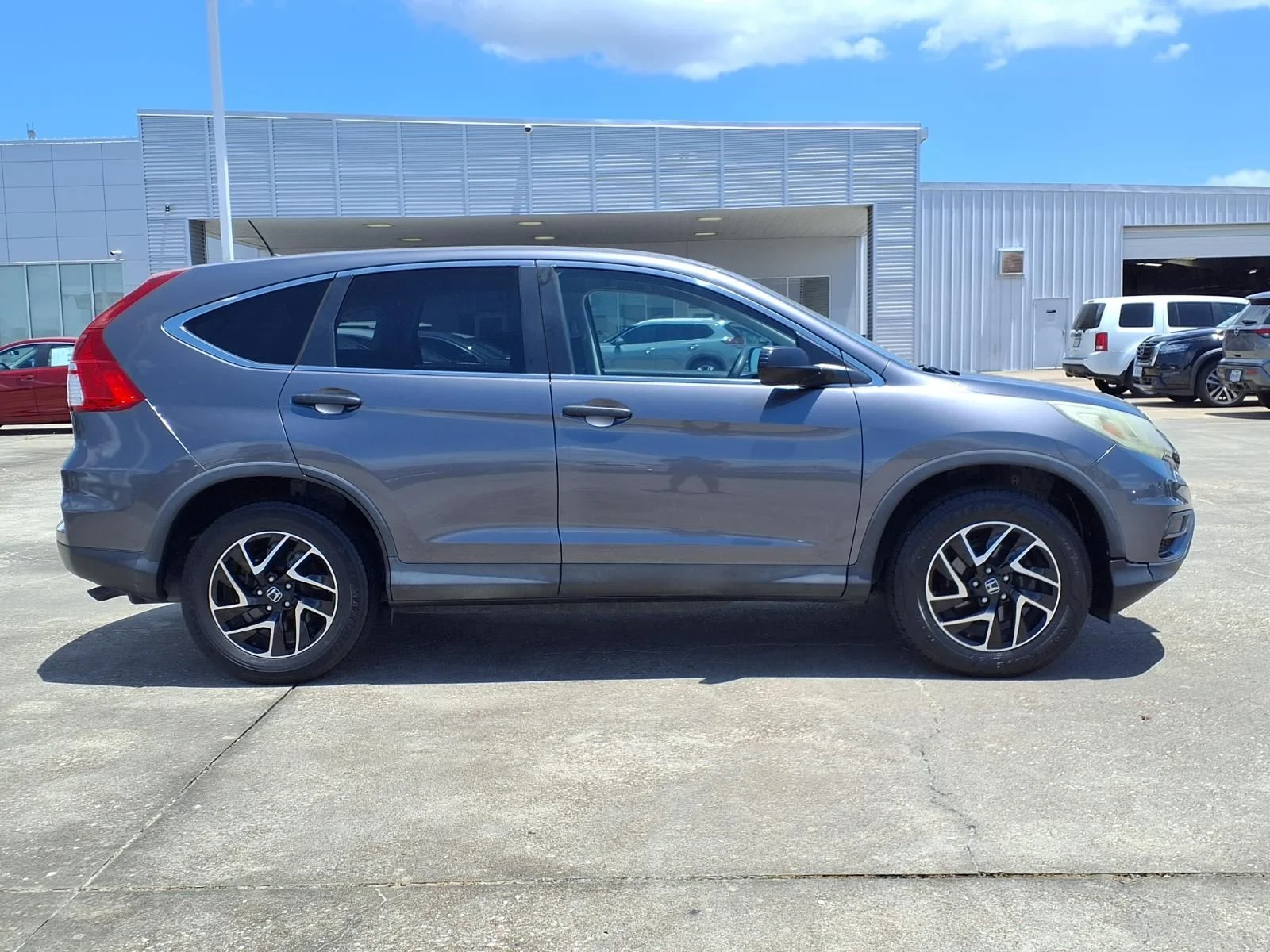 Used 2016 Gray Honda SE image 8
