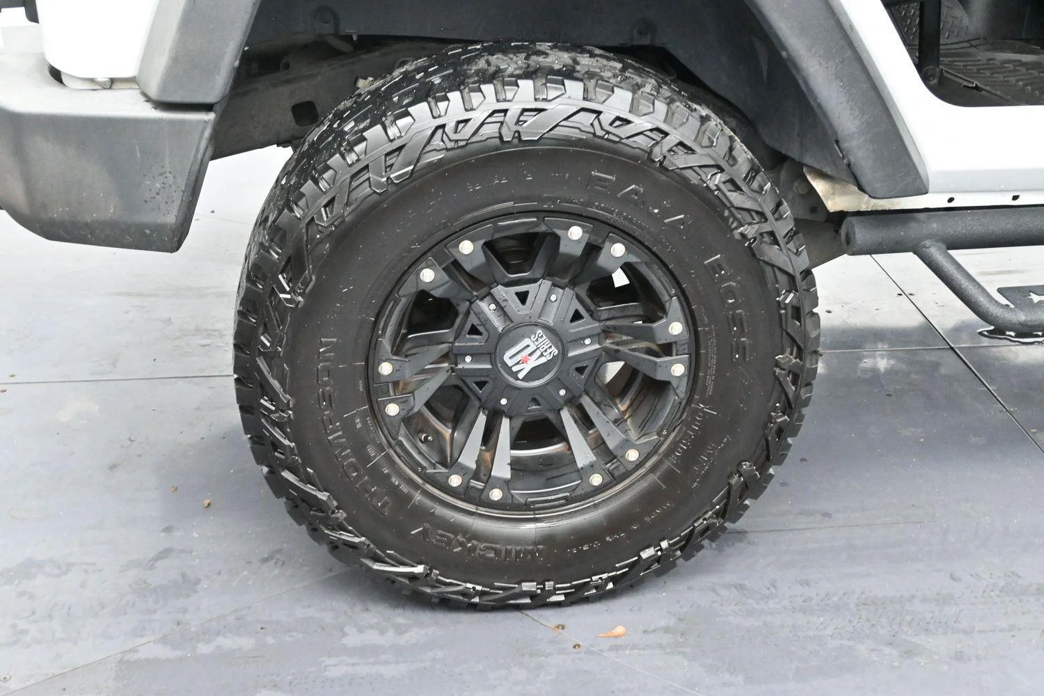 Used 2017 Bright White Clearcoat Jeep Sport image 28
