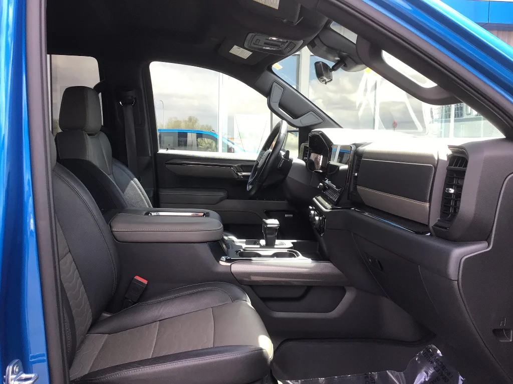 Used 2022 Glacier Blue Metallic Chevrolet ZR2 image 7