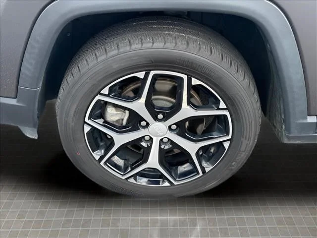 Used 2024 Gray Jeep Limited image 15