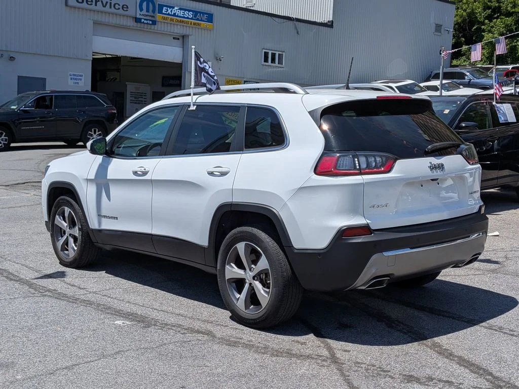 Used 2021 White Jeep Limited image 10