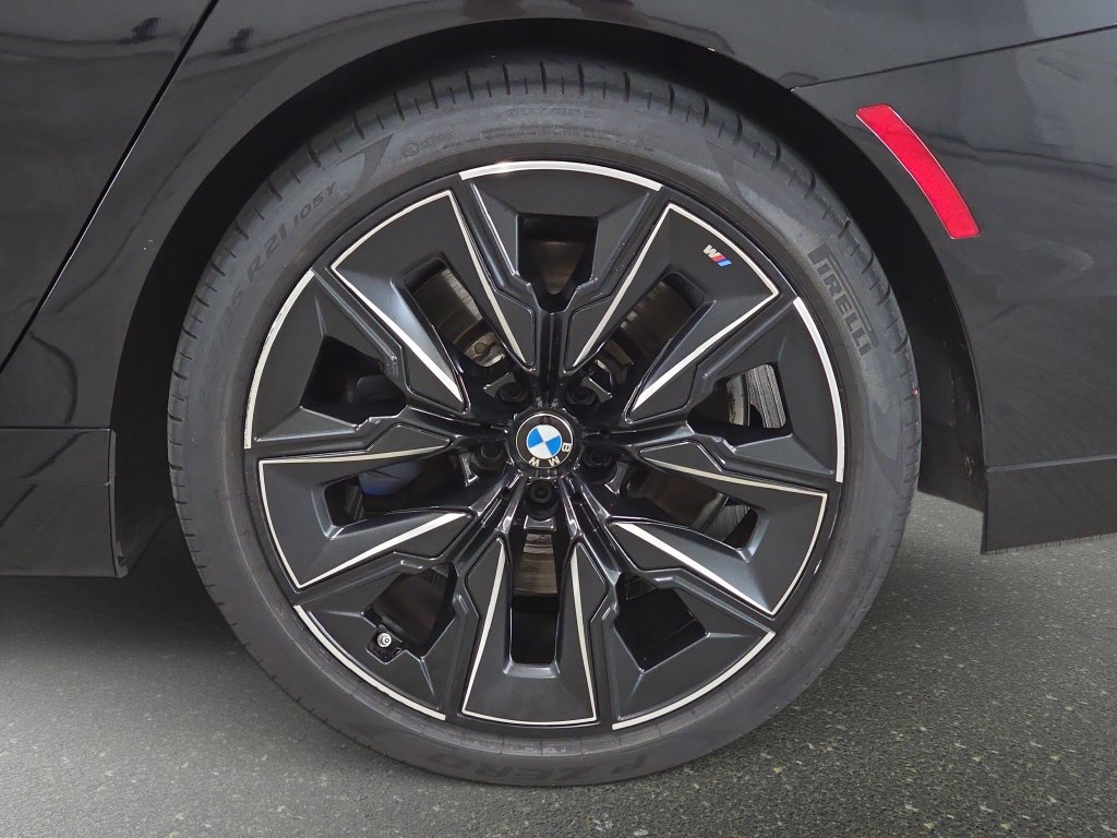 Certified Used 2024 Black Sapphire Metallic BMW 740i image 32
