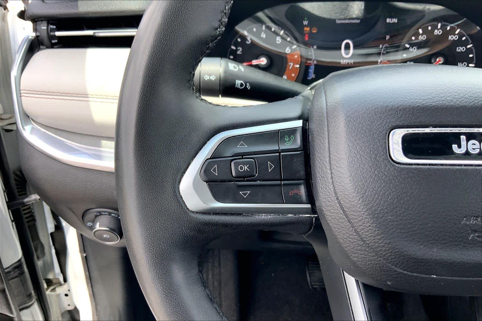Used 2024 Bright White Clearcoat Jeep Limited image 23