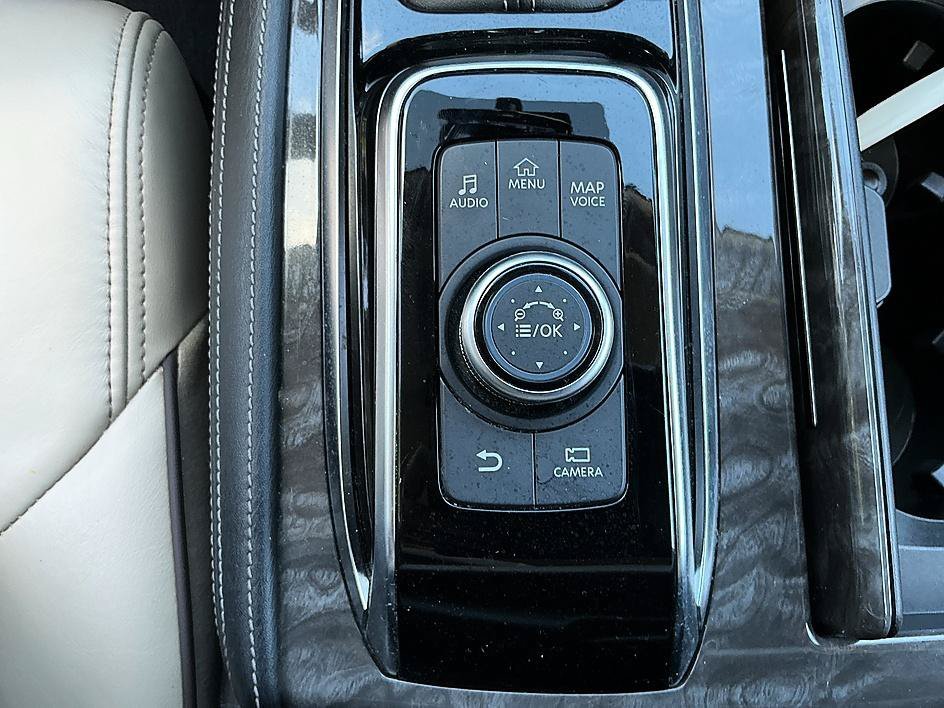 Used 2023 Hermosa Blue Pearl Nissan Platinum image 22