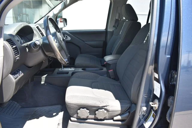 Used 2019 Blue Nissan PRO-4X image 12