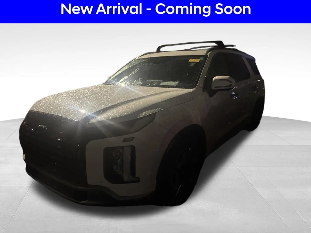 Used 2023 White Hyundai SEL image 2