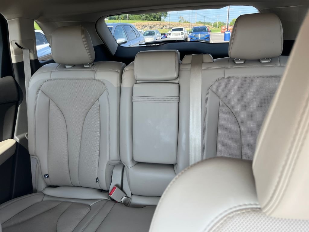 Used 2023 Beige Lincoln Reserve image 13