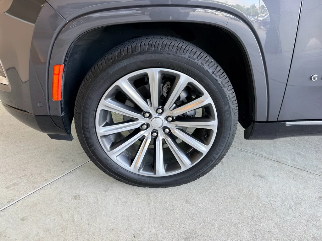 Used 2022 Baltic Gray Metallic Clearcoat Jeep Series II image 36