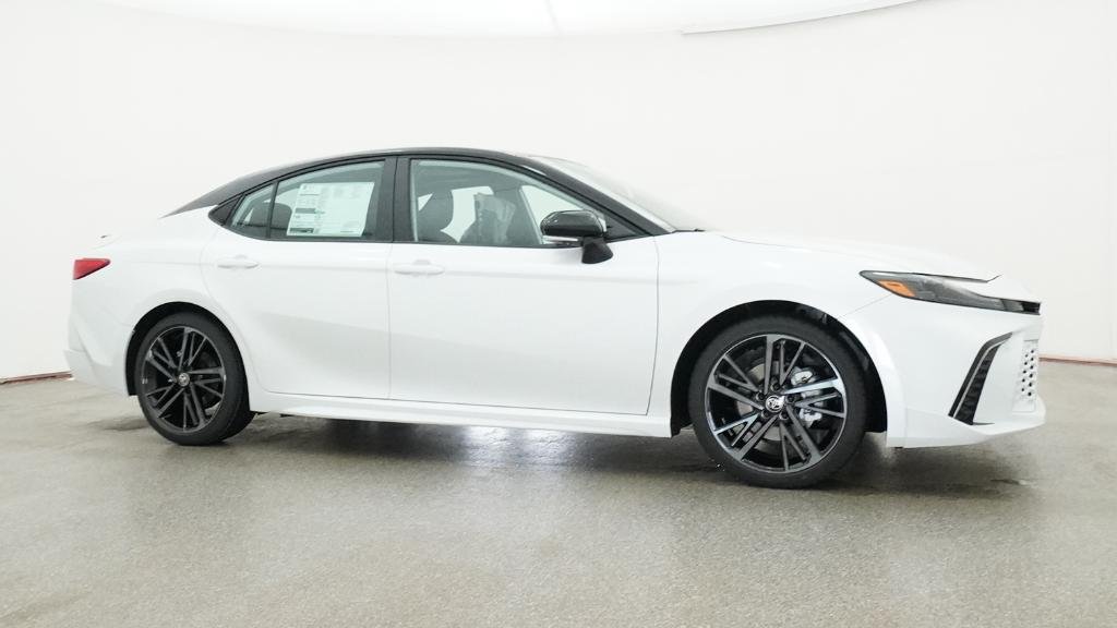 New 2026 Wind Chill Pearl with Midnight Black Metallic roof Toyota XSE image 20
