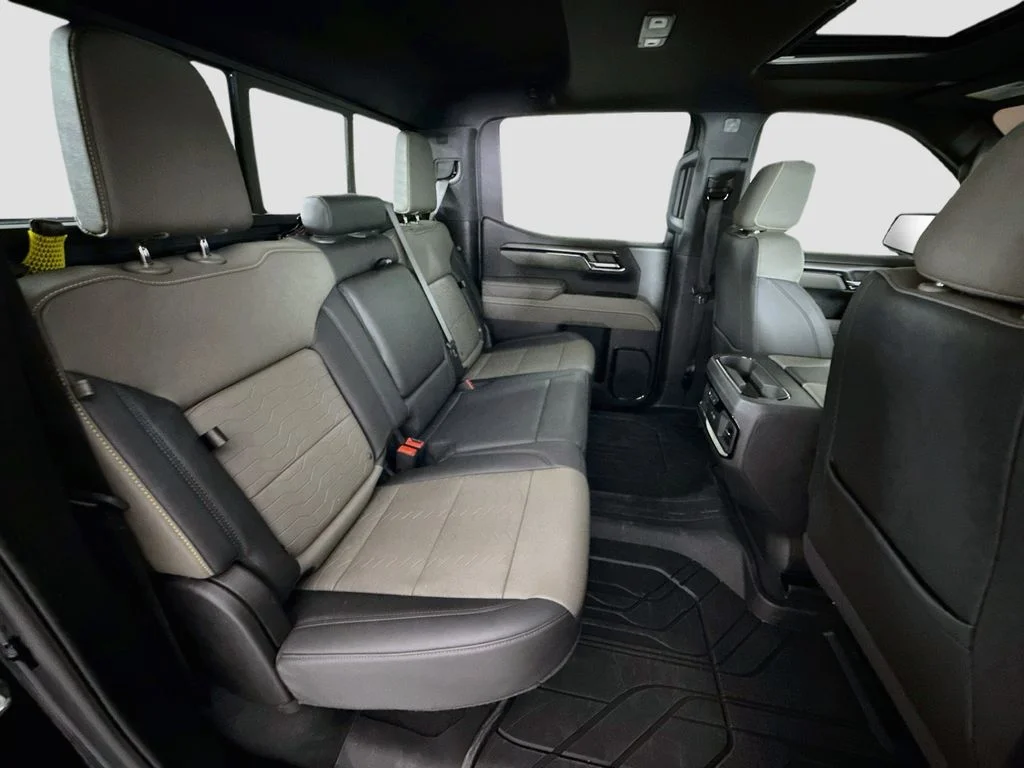 Used 2025 Black Chevrolet ZR2 image 28